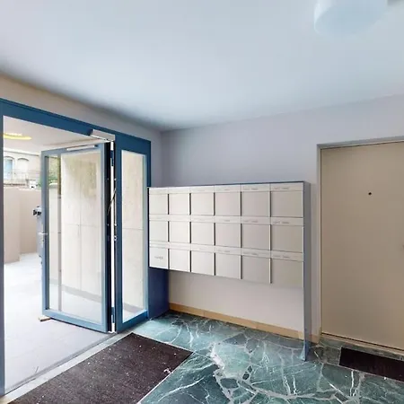 Big With Balcony - Sun 14 * 취리히